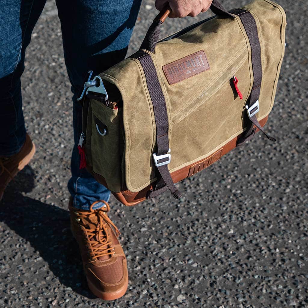 Ridgemont Luggage Natural Rider Messenger Bag - Brown/Red